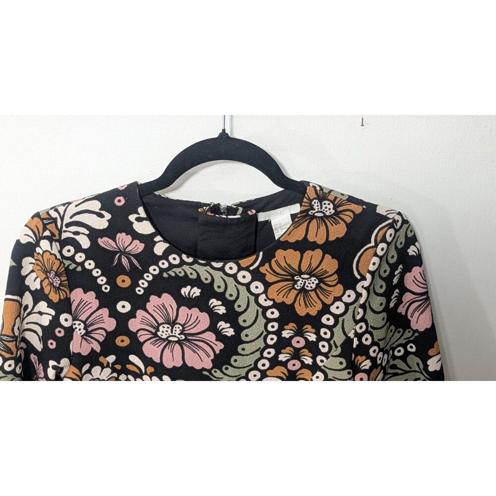 H&M Floral Retro Pattern Pleated Back Top sz. 2 - Picture 2 of 7